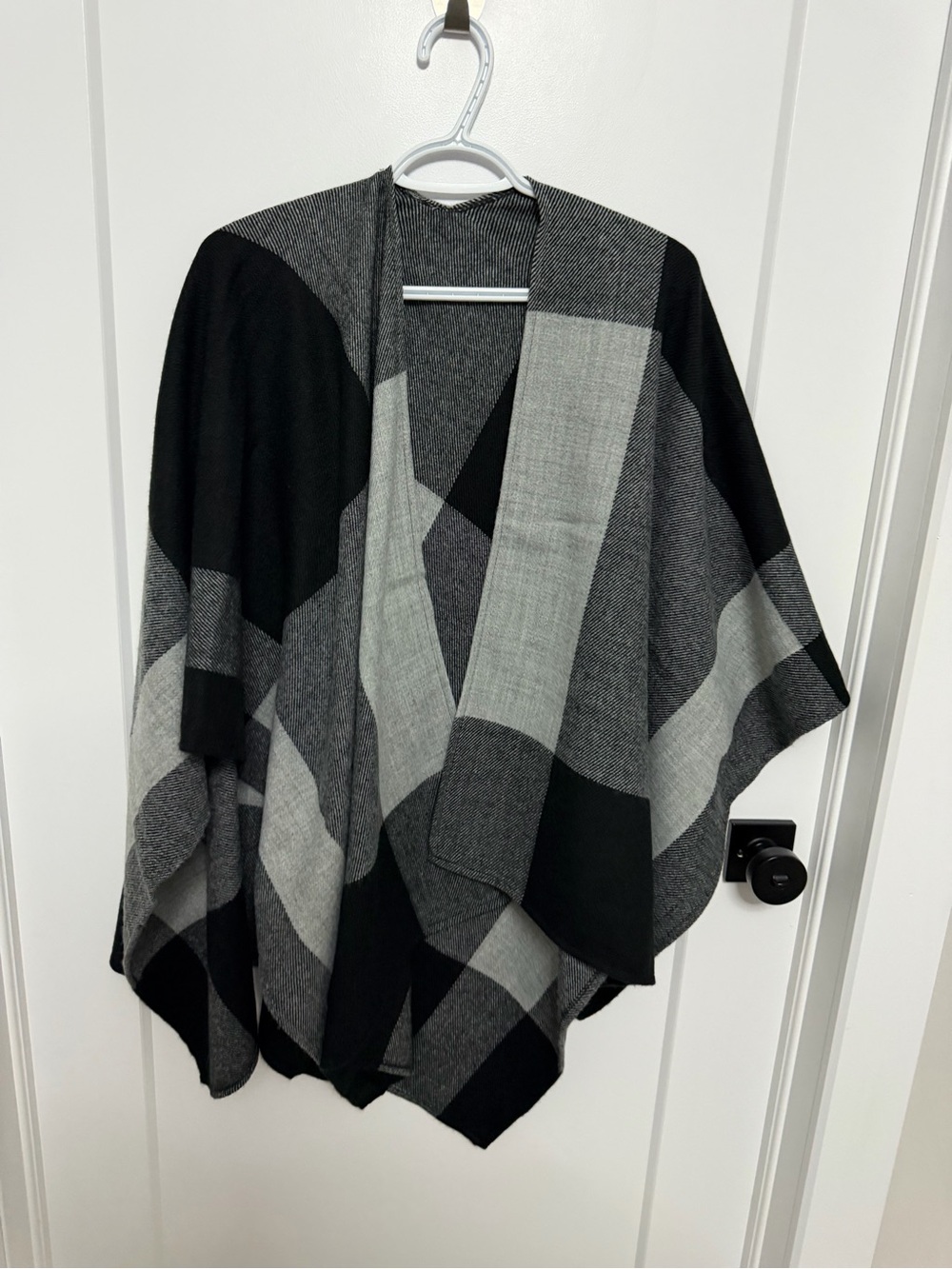 RW&CO. Plaid Open-Front Cape - Black & Gray